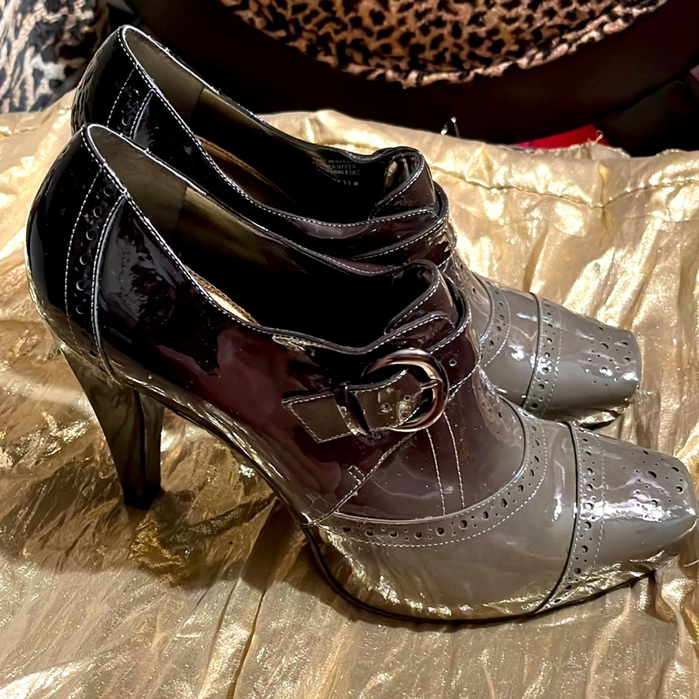 Ombré grays patent leather size 10